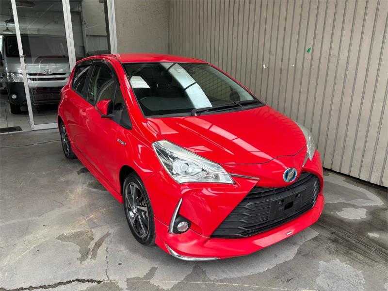 2017 TOYOTA VITZ 5D HATCHBACK F (HYBRID) NHP130