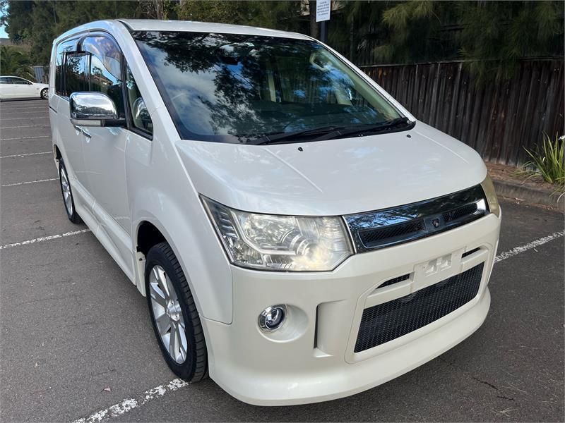 2011 Mitsubishi Delica Van Wagon D:5 CV5W