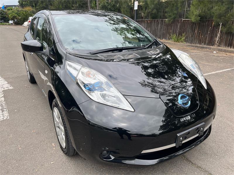 2017 Nissan LEAF HATCHBACK 30S AZE0