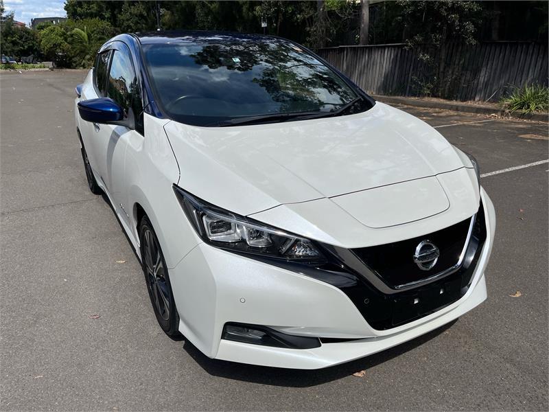 2018 Nissan LEAF HATCHBACK X ZE1